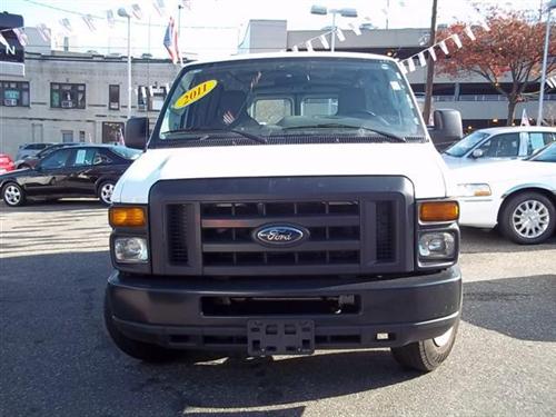 Ford Econoline 2011 photo 1