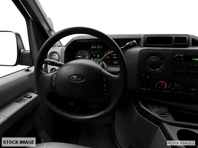 Ford Econoline 2011 photo 3