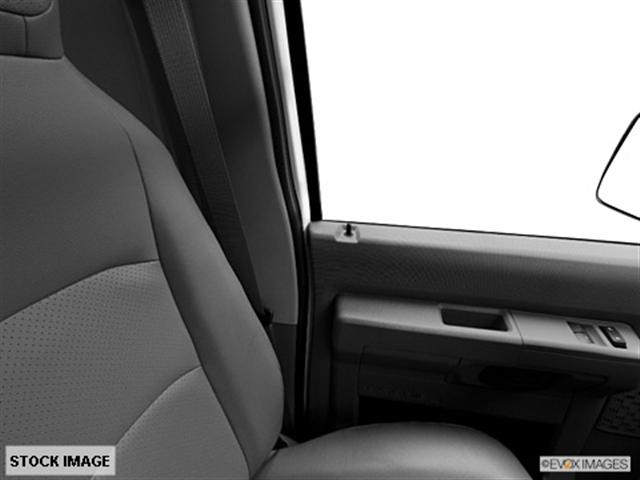 Ford Econoline 2011 photo 5
