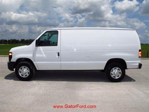 Ford Econoline 2011 photo 2