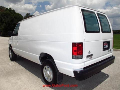 Ford Econoline 2011 photo 3