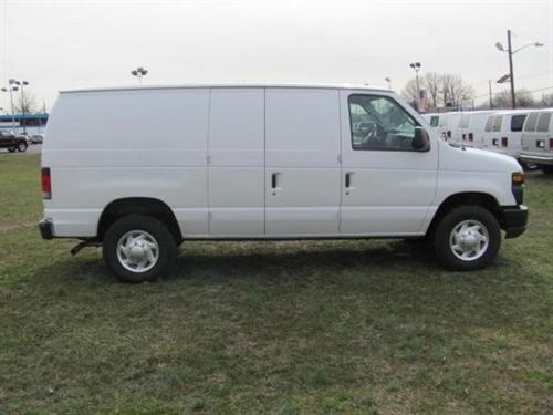 Ford Econoline 2011 photo 1