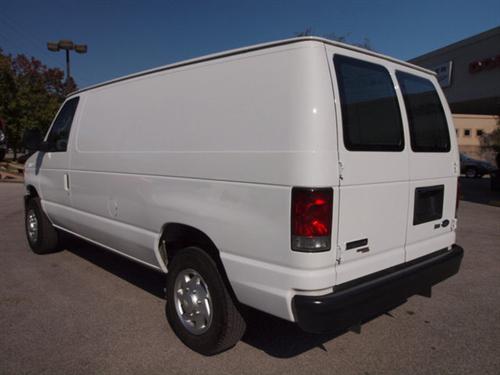 Ford Econoline 2011 photo 3