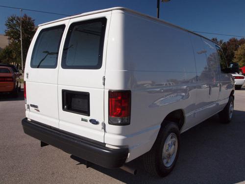 Ford Econoline 2011 photo 5