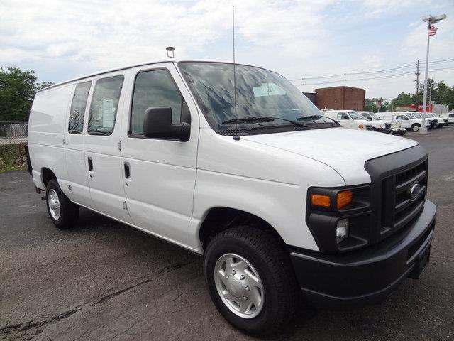 Ford Econoline 2.5i Wagon Passenger Van