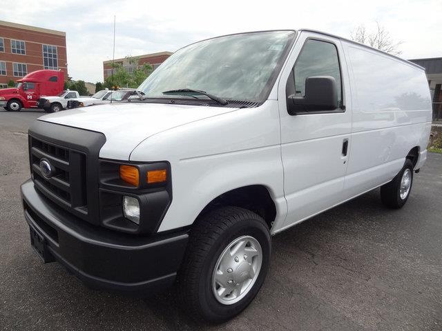 Ford Econoline 2011 photo 4
