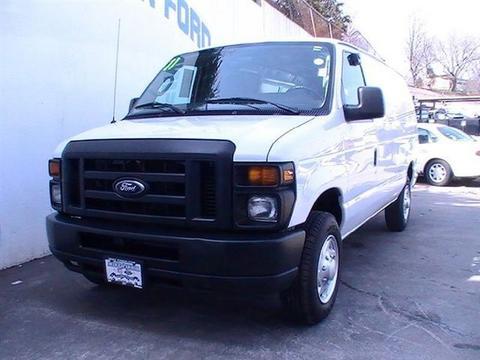 Ford Econoline 2011 photo 3