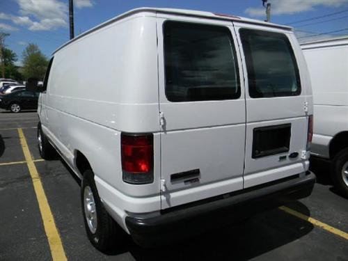 Ford Econoline 2011 photo 4