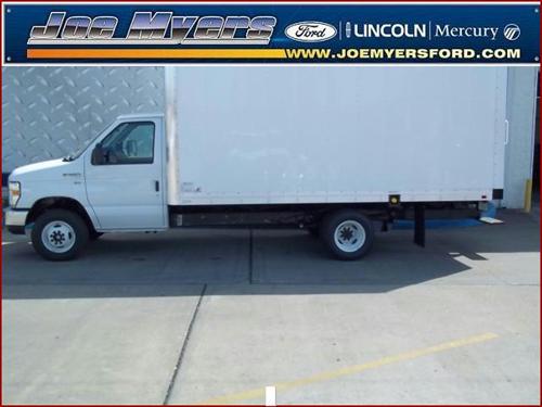 Ford Econoline 2011 photo 1