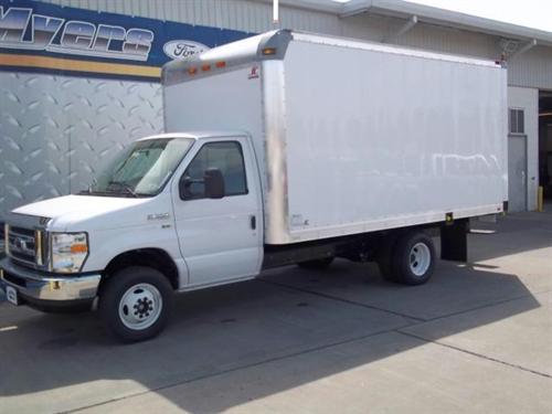 Ford Econoline 2011 photo 2