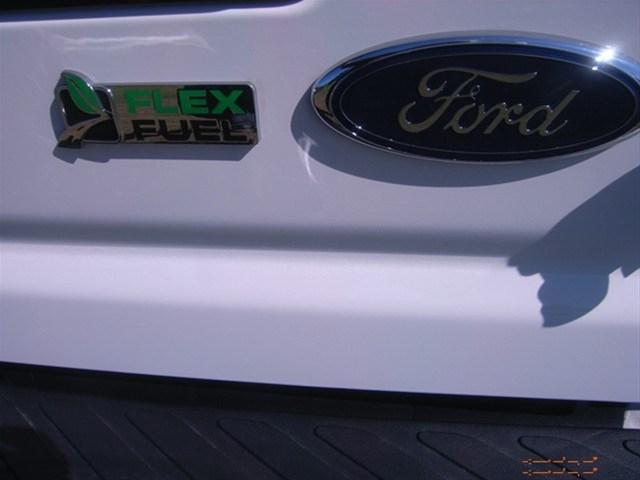 Ford Econoline 2011 photo 4