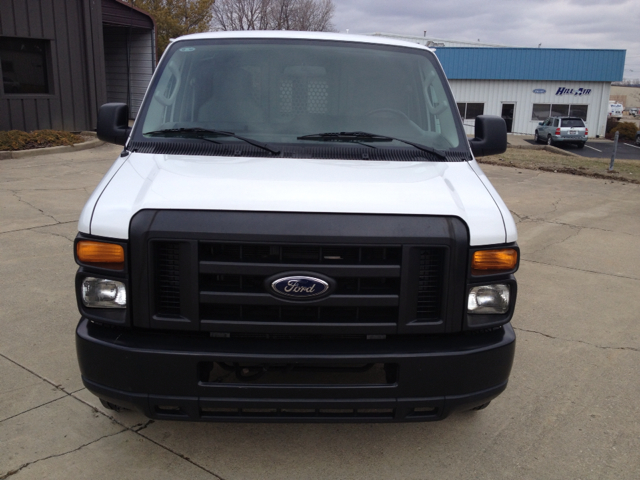 Ford Econoline 2011 photo 3