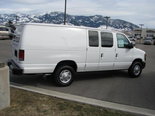 Ford Econoline 2011 photo 1