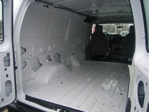 Ford Econoline 2011 photo 1