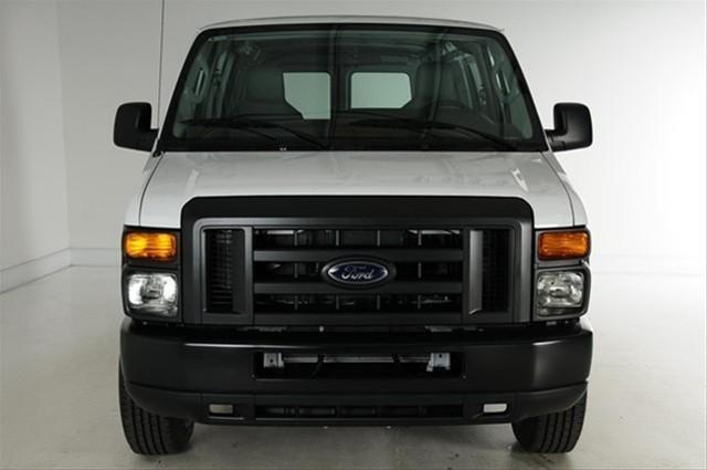 Ford Econoline 2011 photo 1