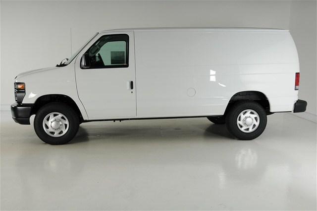 Ford Econoline 2011 photo 3