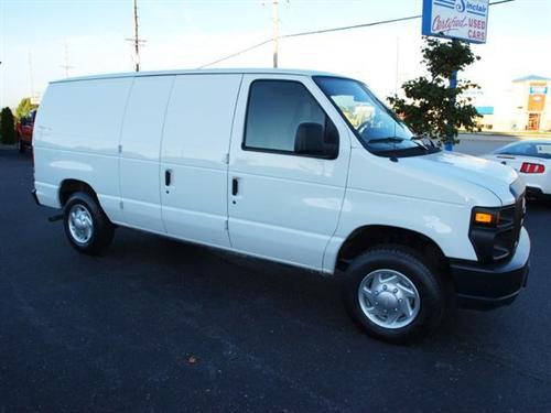 Ford Econoline 2011 photo 1