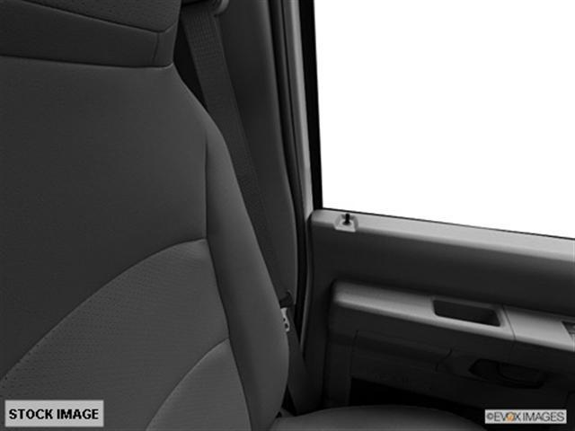 Ford Econoline 2012 photo 4