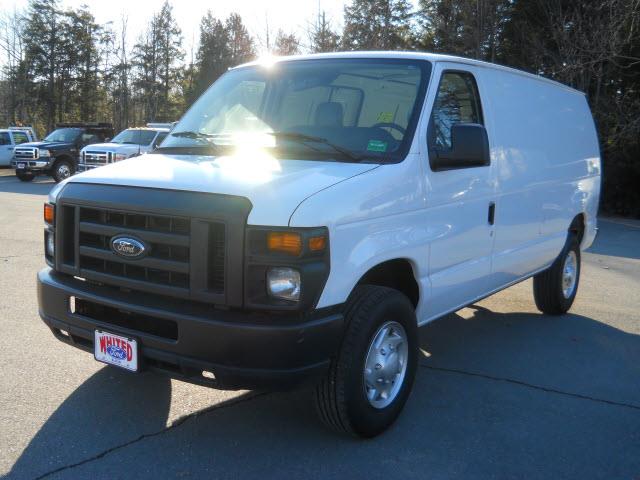 Ford Econoline 2012 photo 3