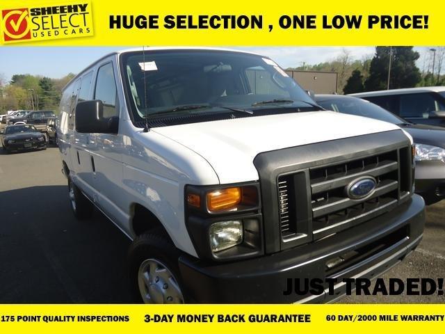 Ford Econoline 2012 photo 2