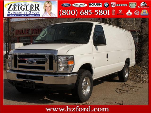 Ford Econoline 2012 photo 1
