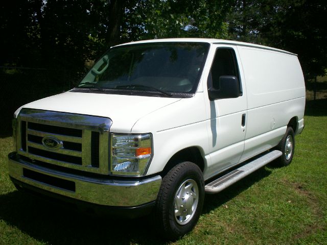 Ford Econoline 2012 photo 4