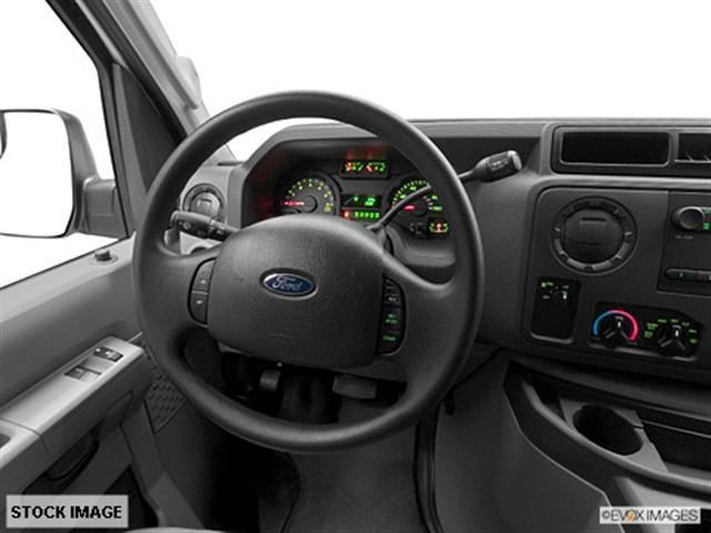 Ford Econoline 2012 photo 1