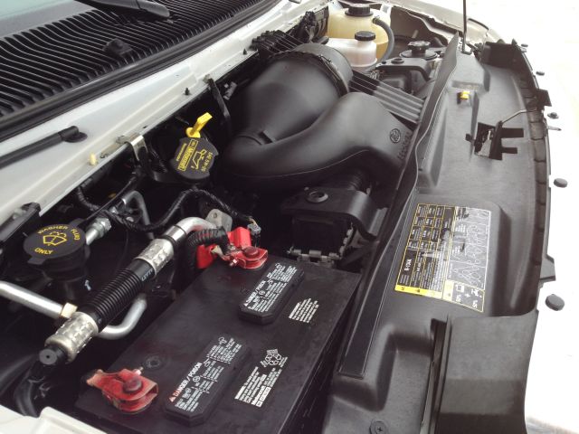 Ford Econoline 2012 photo 6