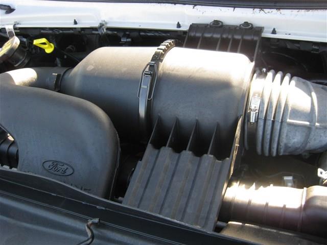 Ford Econoline 2012 photo 13