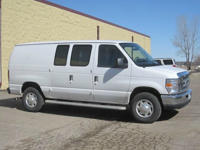 Ford Econoline 2012 photo 8