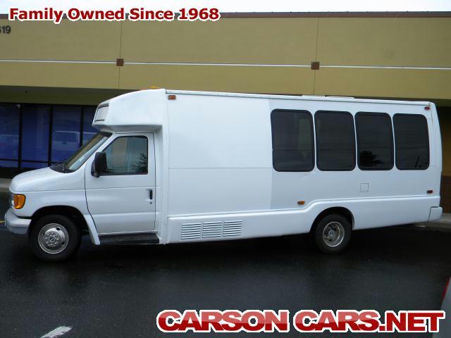 Ford Econoline Commercial Cutaway 2003 photo 1