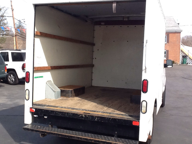 Ford Econoline High Box 2005 photo 2