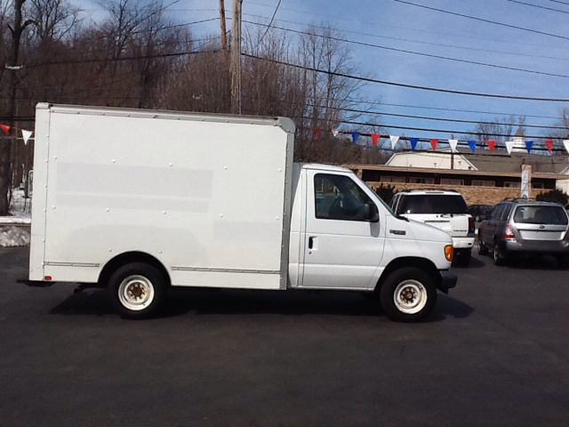 Ford Econoline High Box 2005 photo 3