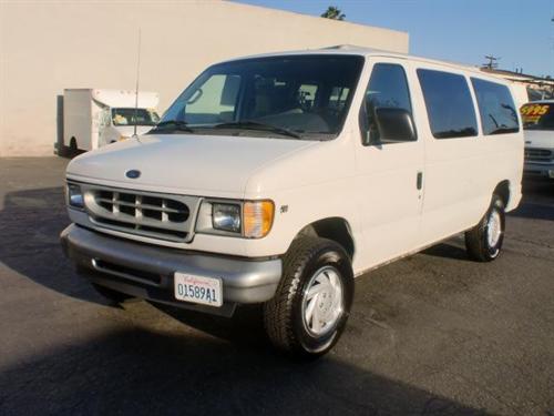 Ford Econoline Wagon 2001 photo 4