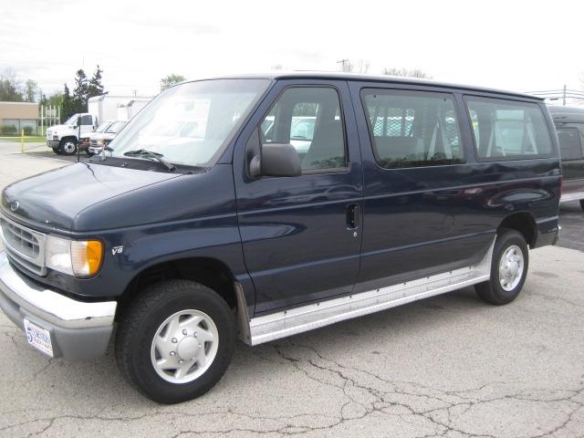 Ford Econoline Wagon 330I RWD Passenger Van