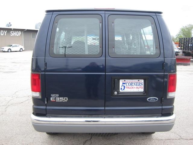 Ford Econoline Wagon 2001 photo 4