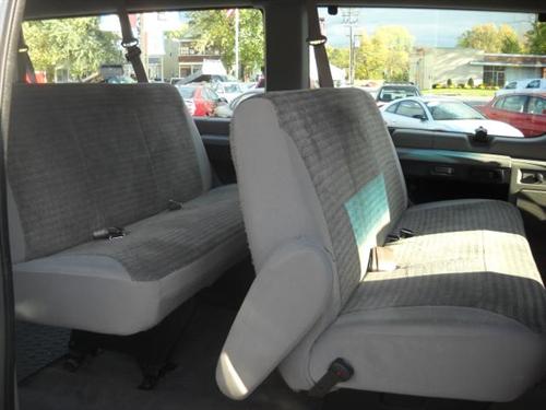 Ford Econoline Wagon 2002 photo 4