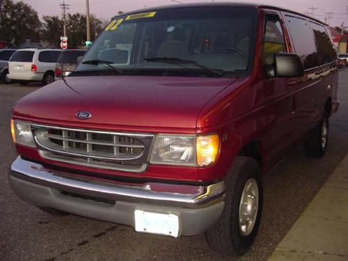 Ford Econoline Wagon 2002 photo 4