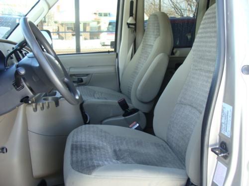 Ford Econoline Wagon 2003 photo 4