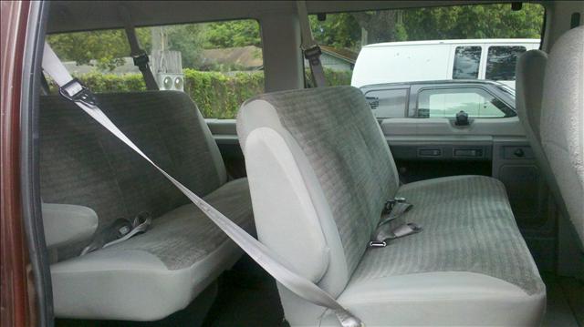 Ford Econoline Wagon 2003 photo 4