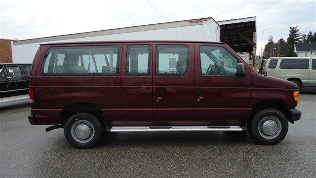 Ford Econoline Wagon 2005 photo 1