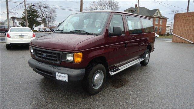 Ford Econoline Wagon 2005 photo 5