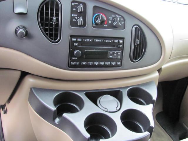 Ford Econoline Wagon 2006 photo 1