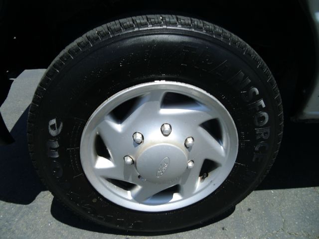 Ford Econoline Wagon 2006 photo 7