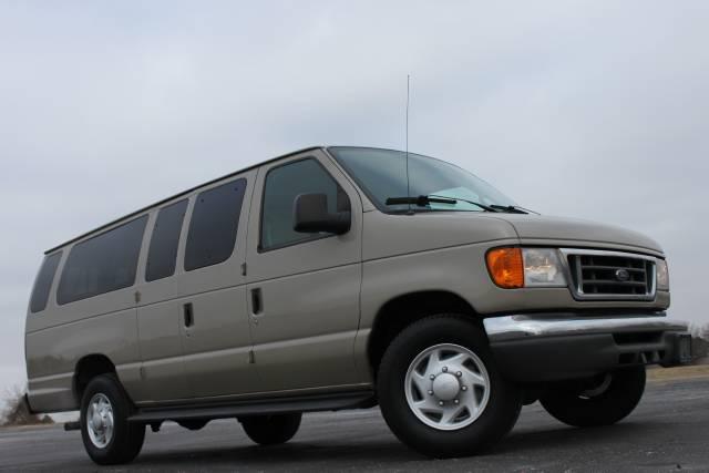 Ford Econoline Wagon SE Sport Passenger Van