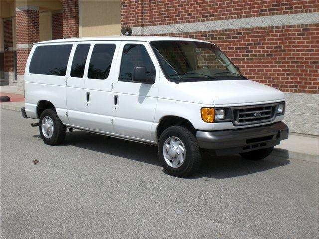 Ford Econoline Wagon 2007 photo 1