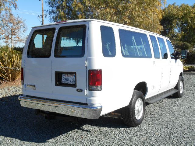 Ford Econoline Wagon 2007 photo 1