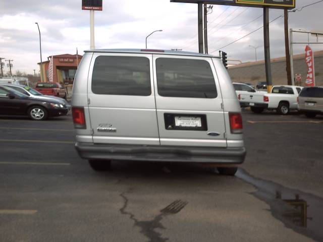 Ford Econoline Wagon 2007 photo 3