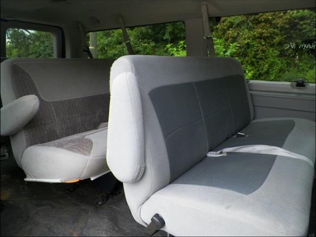 Ford Econoline Wagon Base Passenger Van