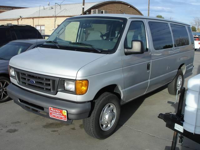 Ford Econoline Wagon 2007 photo 1